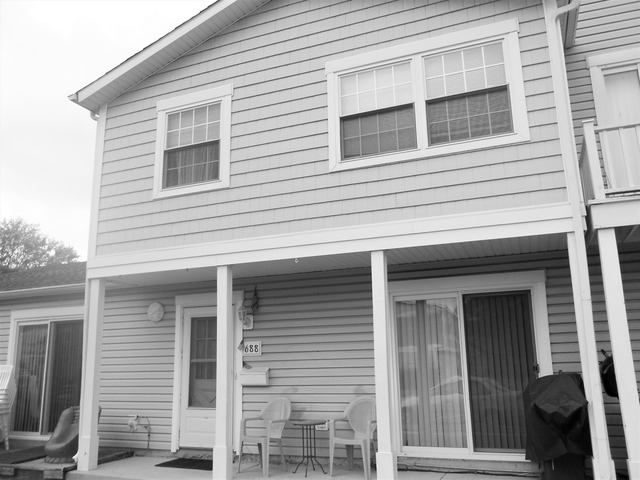 688 Drae Ct #2, Wheeling, IL 60090 photo 1