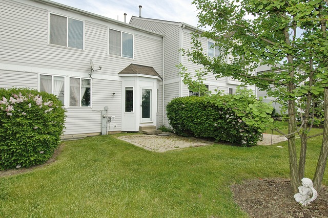 1124 Delta Dr, Elgin, IL 60123 photo 10