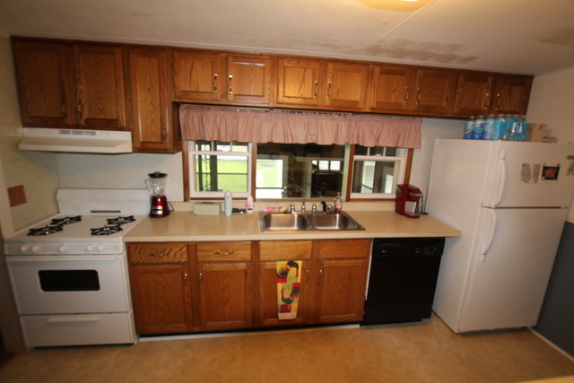 307 E Dearborn St, Plano, IL 60545 photo 2