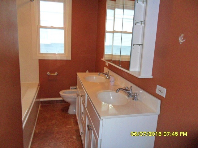 6464 N Nordica Ave, Chicago, IL 60631 photo 13