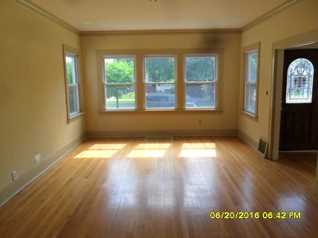 6464 N Nordica Ave, Chicago, IL 60631 photo 3