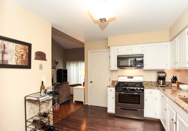 101 Newcastle Ct, Rolling Meadows, IL 60008 photo 7