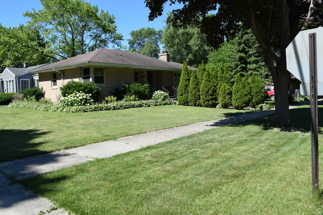 981 E Walnut Ave, Des Plaines, IL 60016 photo 1