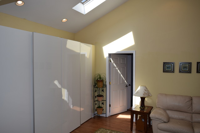 981 E Walnut Ave, Des Plaines, IL 60016 photo 13