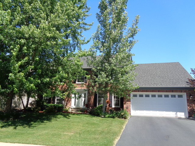 1129 Belter Dr, Wheaton, IL 60189 photo 1