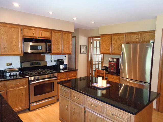 1129 Belter Dr, Wheaton, IL 60189 photo 8