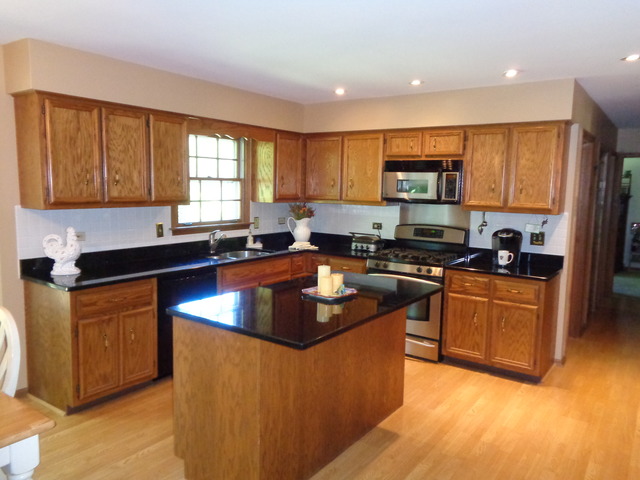 1129 Belter Dr, Wheaton, IL 60189 photo 7