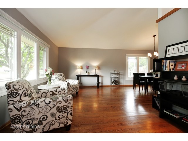 10516 Oconnell Ave, Mokena, IL 60448 photo 2