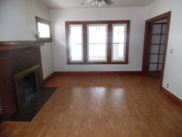 413 Watson St, Aurora, IL 60505 photo 5