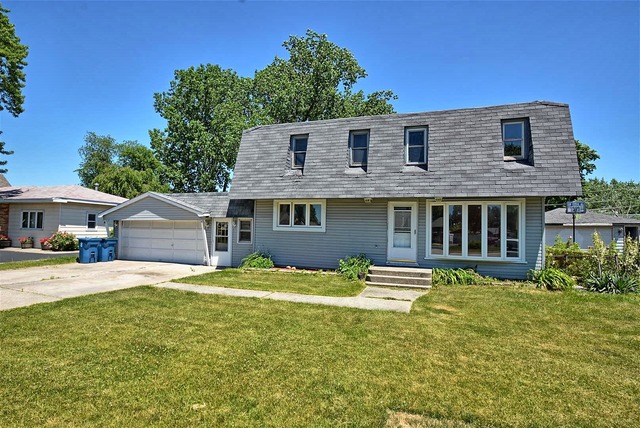 7541 Beloit Ave, Bridgeview, IL 60455 photo 1