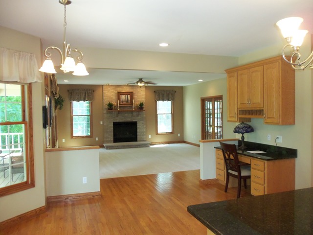 600 Michael Dr, Morris, IL 60450 photo 3