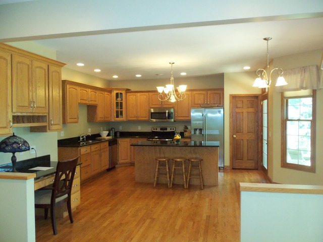 600 Michael Dr, Morris, IL 60450 photo 5
