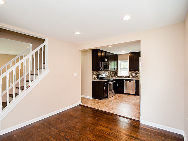 233 E 141st Pl, Dolton, IL 60419 photo 6