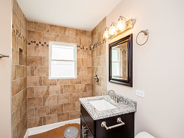 233 E 141st Pl, Dolton, IL 60419 photo 11