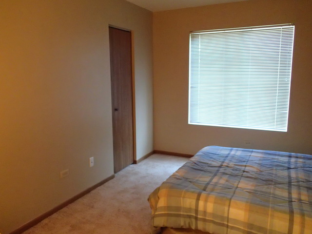 2146 Colorado Ave, Elgin, IL 60123 photo 10