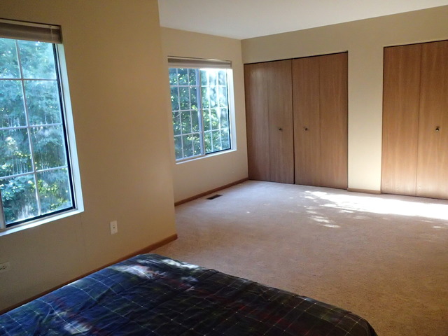 2146 Colorado Ave, Elgin, IL 60123 photo 2