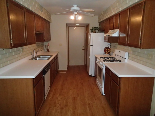 2146 Colorado Ave, Elgin, IL 60123 photo 4