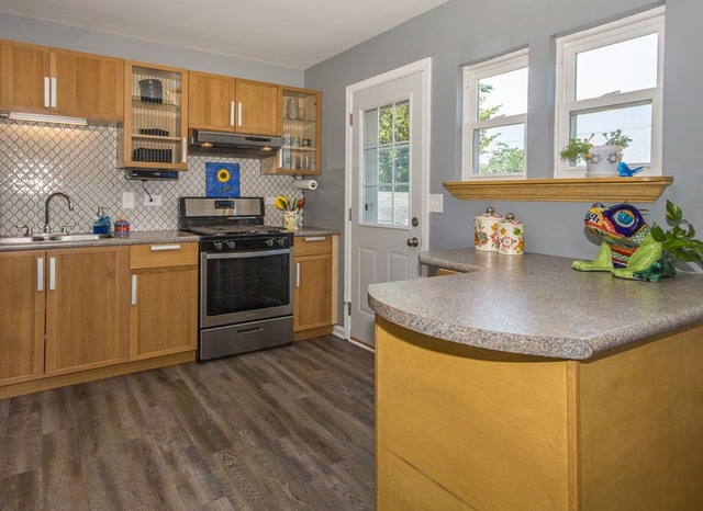 2103 Old Elm Rd, Lindenhurst, IL 60046 photo 5
