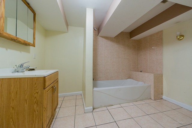 1712 N Meade Ave, Chicago, IL 60639 photo 13