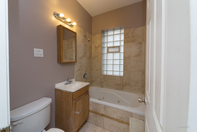 1712 N Meade Ave, Chicago, IL 60639 photo 7