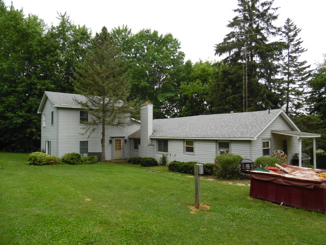 312 Nippersink Dr, Mchenry, IL 60050 photo 1