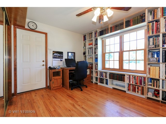 1310 E Thayer St, Mount Prospect, IL 60056 photo 12