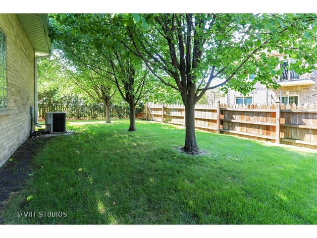 1310 E Thayer St, Mount Prospect, IL 60056 photo 15