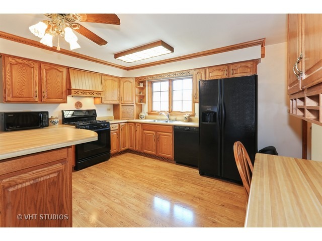1310 E Thayer St, Mount Prospect, IL 60056 photo 5