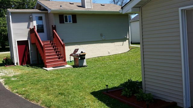 717 Dewey St, Harvard, IL 60033 photo 18