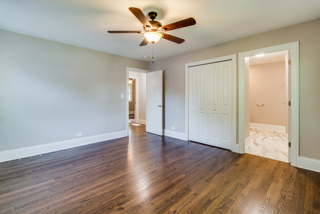 301 Bennett Ln, Des Plaines, IL 60016 photo 15