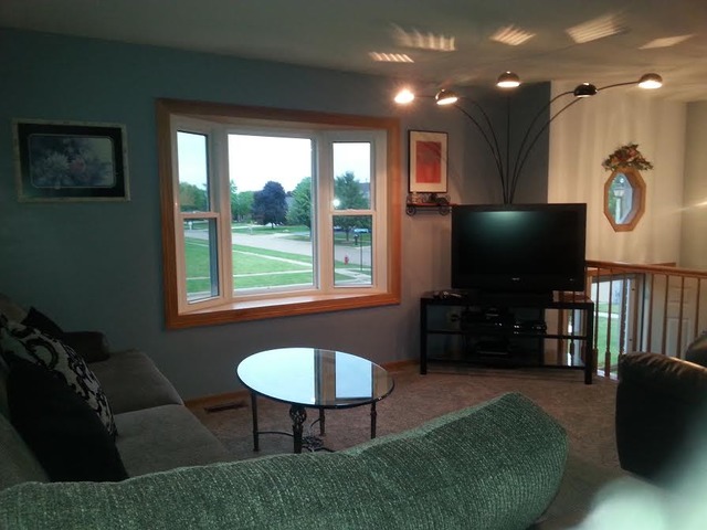 6001 Independence Ct, Mchenry, IL 60050 photo 3