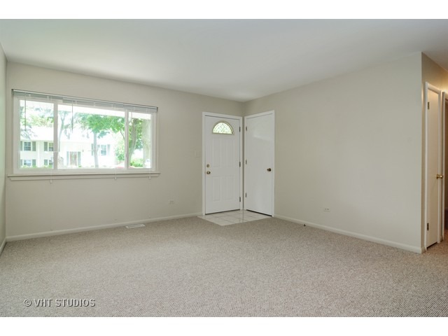 59 Willow Trl, Wheeling, IL 60090 photo 2