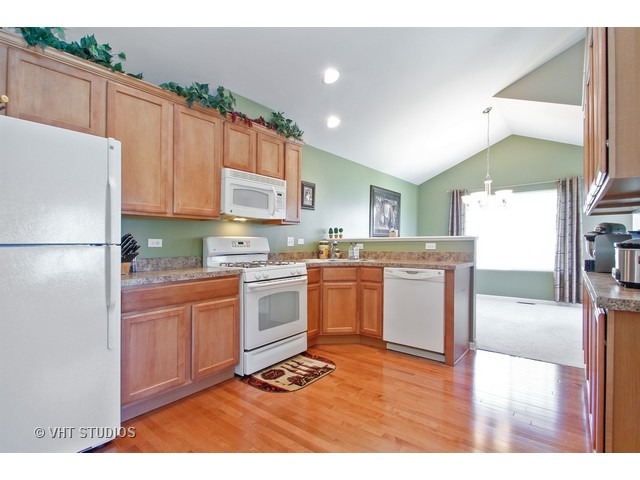 2010 Concord Dr, Mchenry, IL 60050 photo 4