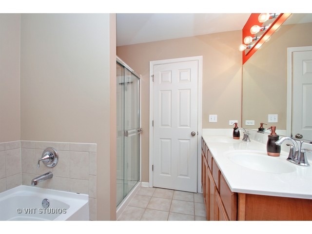 2010 Concord Dr, Mchenry, IL 60050 photo 9
