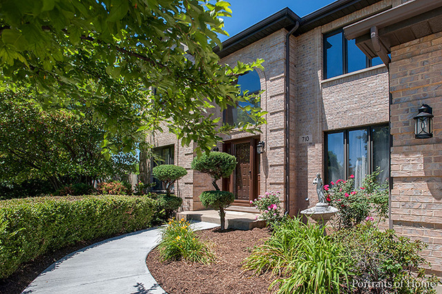 710 E Catalpa St, Addison, IL 60101 photo 2