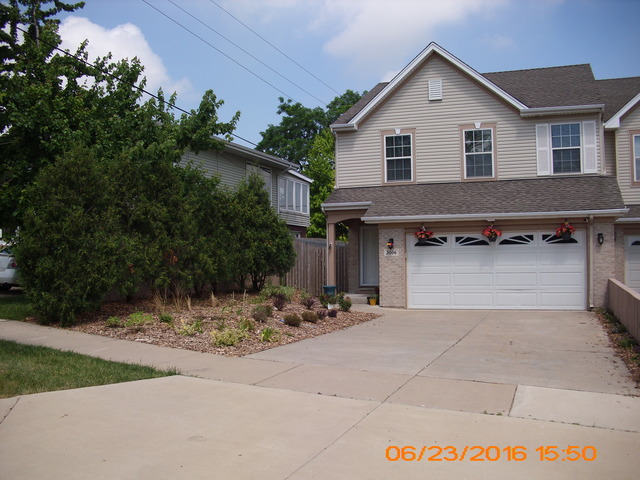 2006 Leness Ln, Crest Hill, IL 60403 photo 1