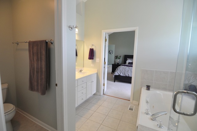 2216 Beaumont Ct, Aurora, IL 60502 photo 12
