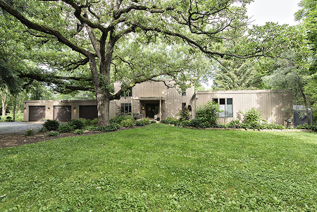 2413 Stilling Ln, Mchenry, IL 60050 photo 1
