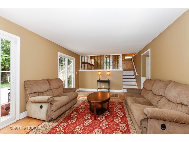 225 Mayfair Dr, Aurora, IL 60504 photo 12