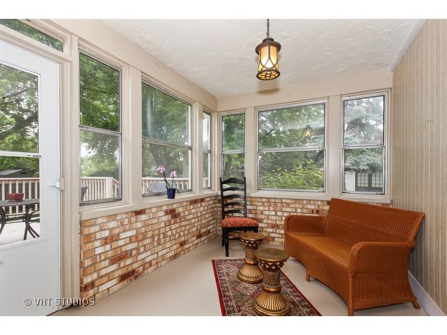 225 Mayfair Dr, Aurora, IL 60504 photo 23