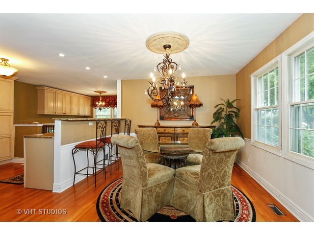 225 Mayfair Dr, Aurora, IL 60504 photo 10
