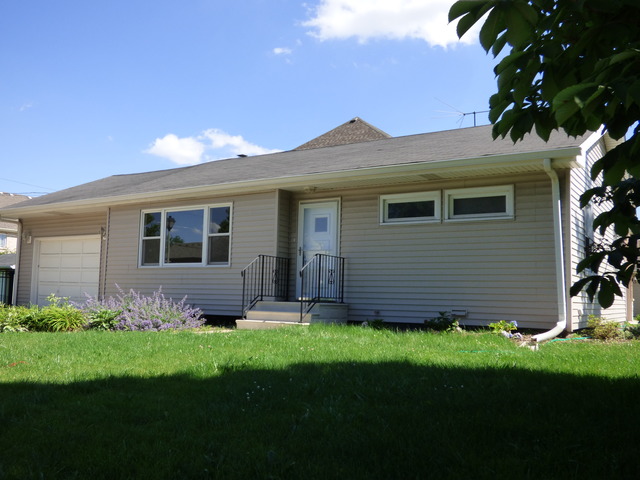186 E Crestview Ave, Elmhurst, IL 60126 photo 1