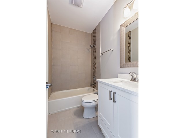 848 E 48th St, Chicago, IL 60615 photo 13