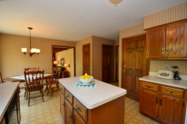 915 Campbell Ave, Wheaton, IL 60189 photo 16