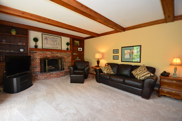 915 Campbell Ave, Wheaton, IL 60189 photo 8