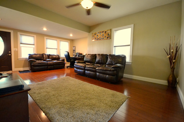 523 Cornell St, Ottawa, IL 61350 photo 4