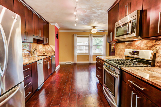 15412 Pine Dr, Oak Forest, IL 60452 photo 10