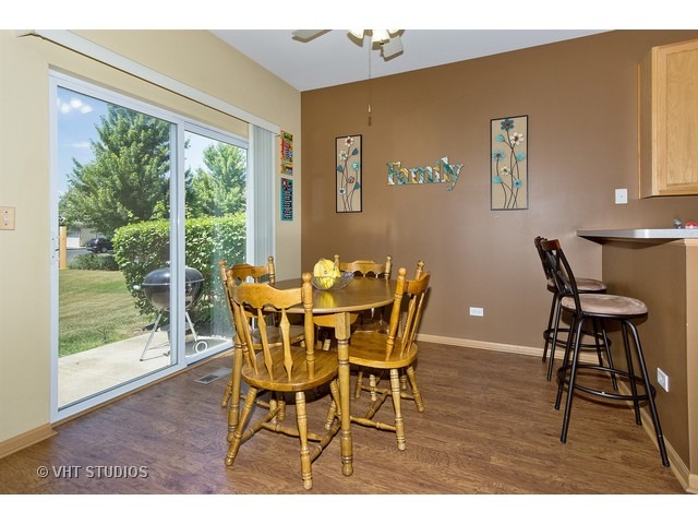 17588 Gilbert Dr, Lockport, IL 60441 photo 5