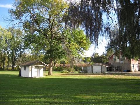 325 N Wooster St, Capron, IL 61012 photo 24
