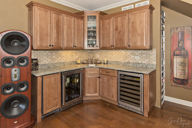413 S Emerald Dr, Mchenry, IL 60051 photo 6